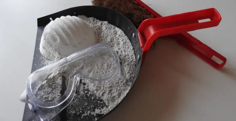 blog-images improper-asbestos-disposal-768x394png
